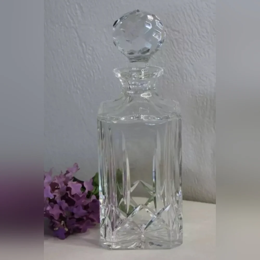 Vintage Signed ATLANTIS "Miguel" Genuine Hand Blown Crystal 10" Square Decanter - Picture 2 of 13